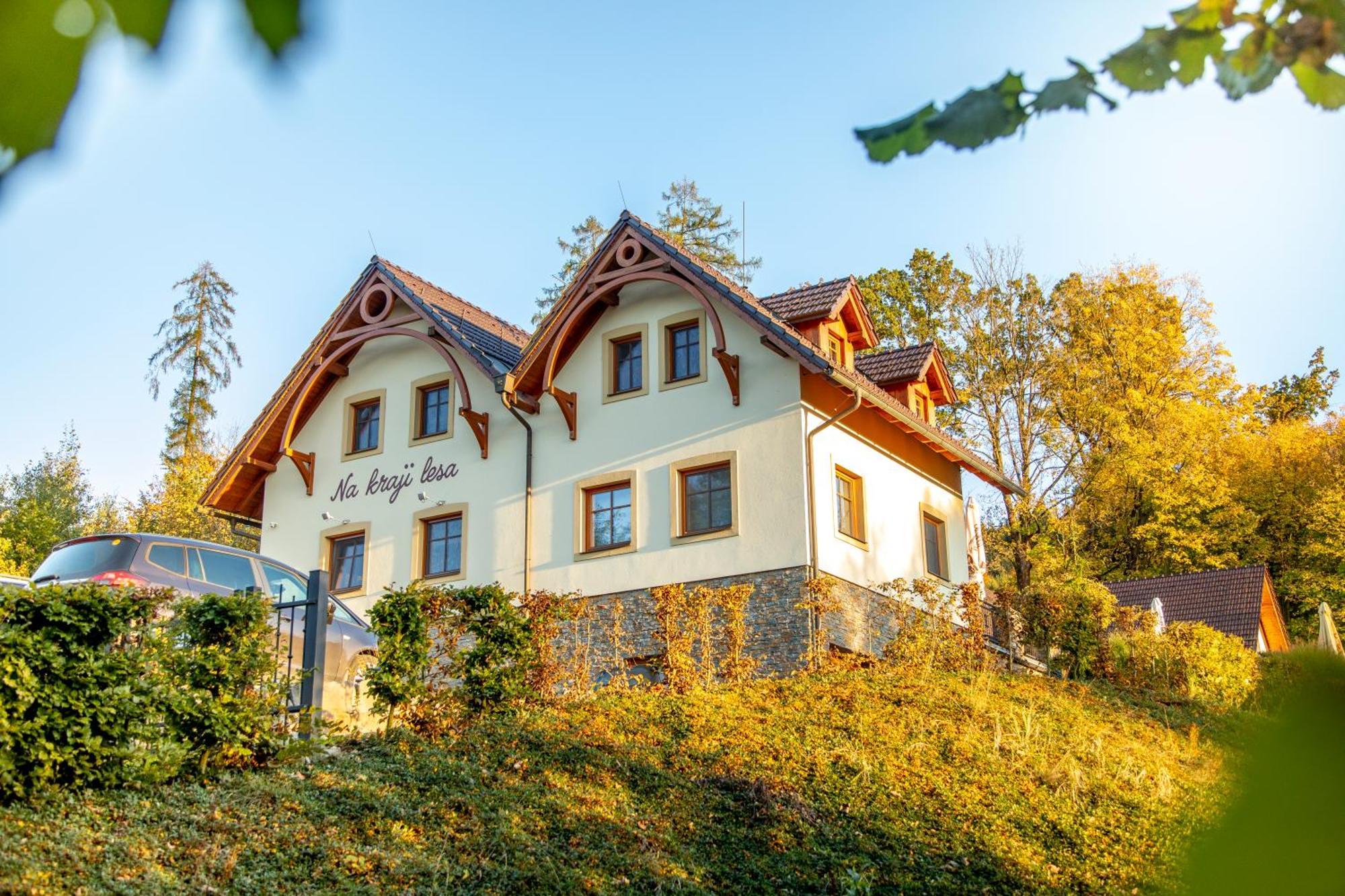 Penzion Na kraji lesa Valašské Meziříčí Esterno foto