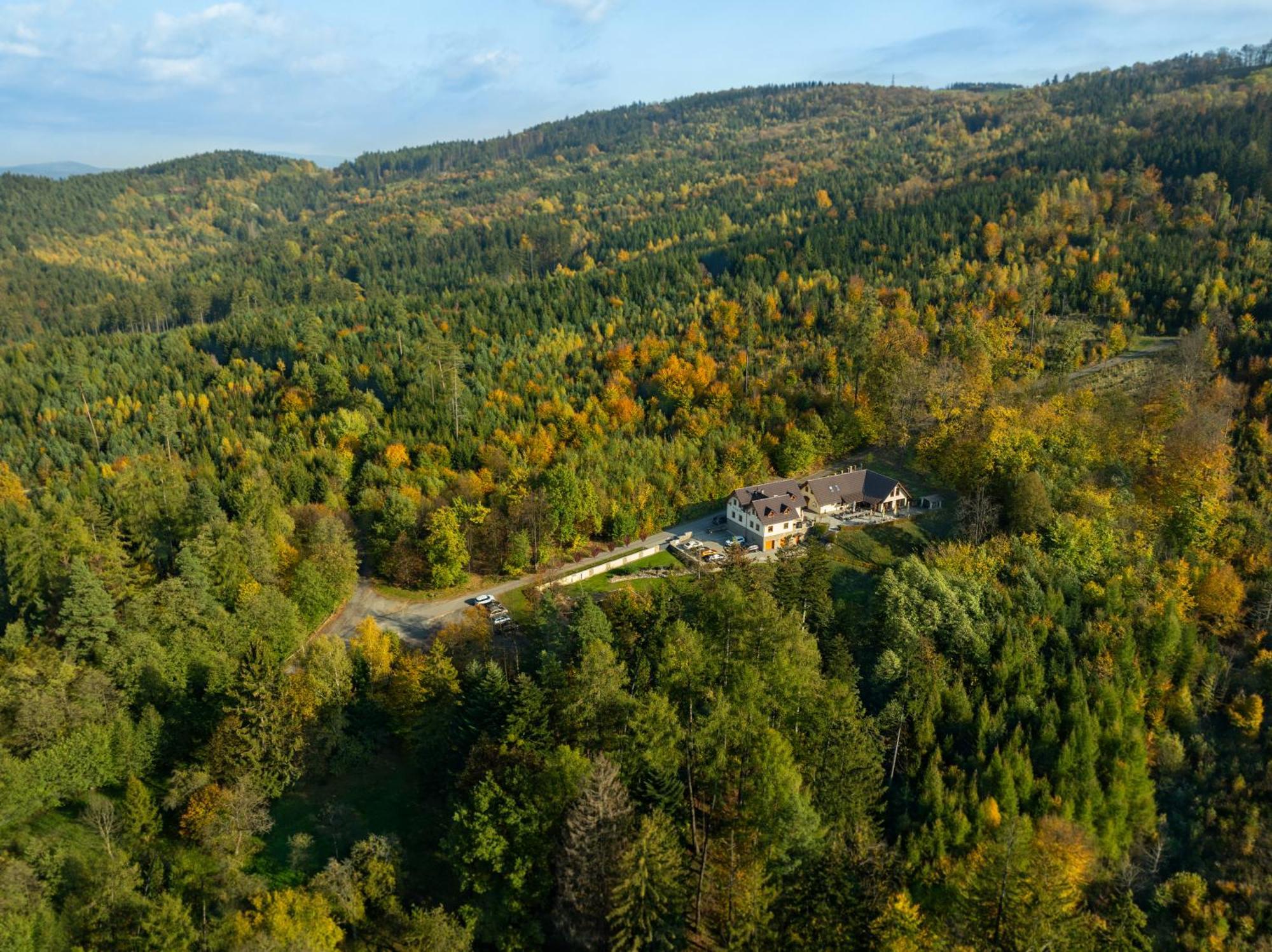 Penzion Na kraji lesa Valašské Meziříčí Esterno foto